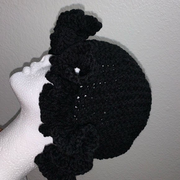 Handmade Crochet Rufflehat - Picture 3 of 4